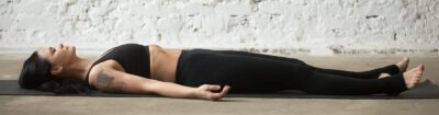 Die Kombination von Cannabis und Yoga: Erfahre, wie sie deine Yoga-Praxis verbessern kann