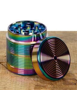 black-leaf-grinder-metall-39mm-durchmesser-4tlg-oelfarbe-1.jpg