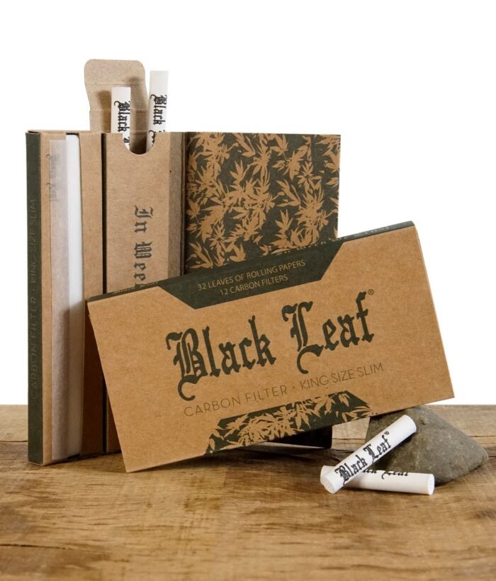 blackleaf-papers-king-size-slim-mit-aktivkohlefilter-geöffnet.jpg