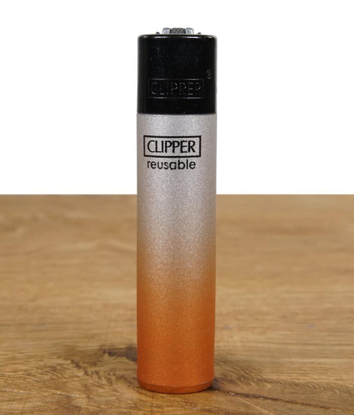 clipper-feuerzeug-metallic-gradient-silber-orange.jpg