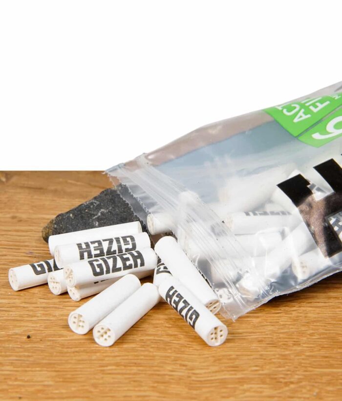 gizeh-black-aktivkohlefilter-6mm-50er-pack-geoffnet.jpg