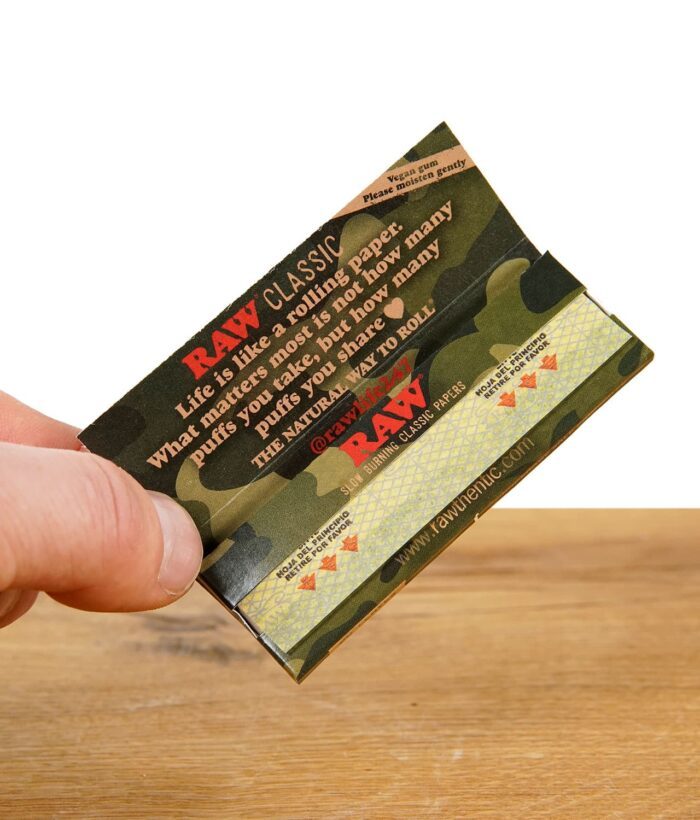 raw-classic-camo-papers-1-1-viertel-size-1.jpg