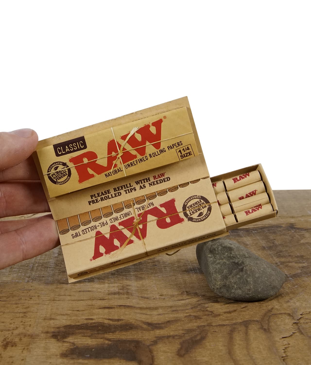 raw-connoisseur-papers-1-1-4-size-mit-vorgerollten-filtertips-2.jpg