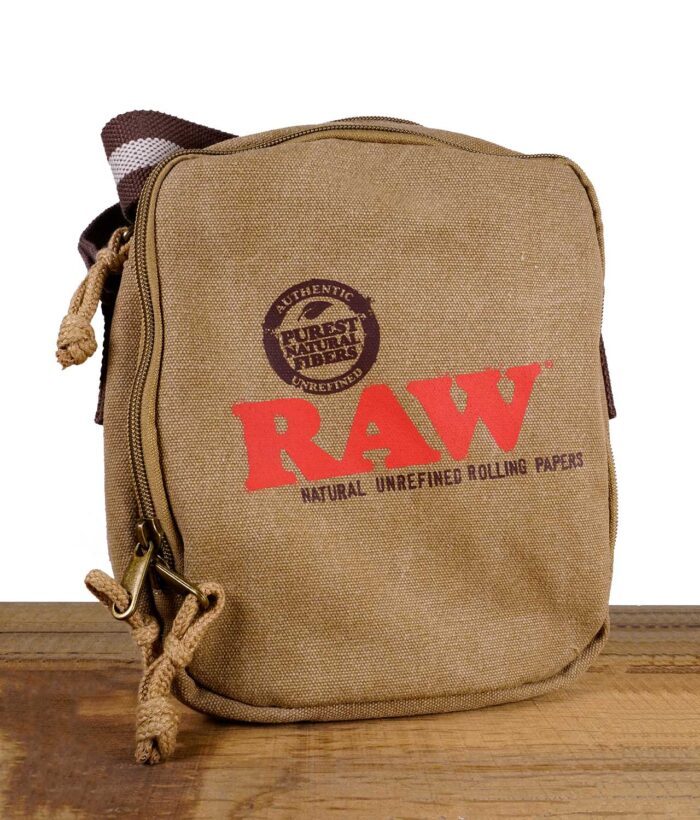 raw-schultertasche-braun1.jpg