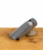 Arizer Batterie für Air 2 und ArGo auf einem Stein liegend. Hochwertige Lithium-Ionen-Batterie für optimale Verdampfungserfahrung.