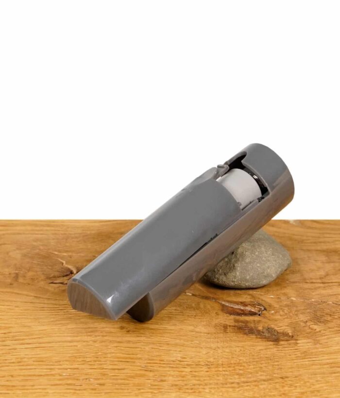Arizer Batterie für Air 2 und ArGo auf einem Stein liegend. Hochwertige Lithium-Ionen-Batterie für optimale Verdampfungserfahrung.