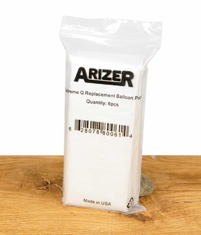 Ersatzballons für den Arizer, Arizer Extreme-Q und Arizer V-Tower in der Originalverpackung, aufrecht auf einem Holztisch stehend.
