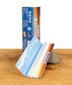 Elements King Size Slim Ultra Thin Paper in der Hand gehalten