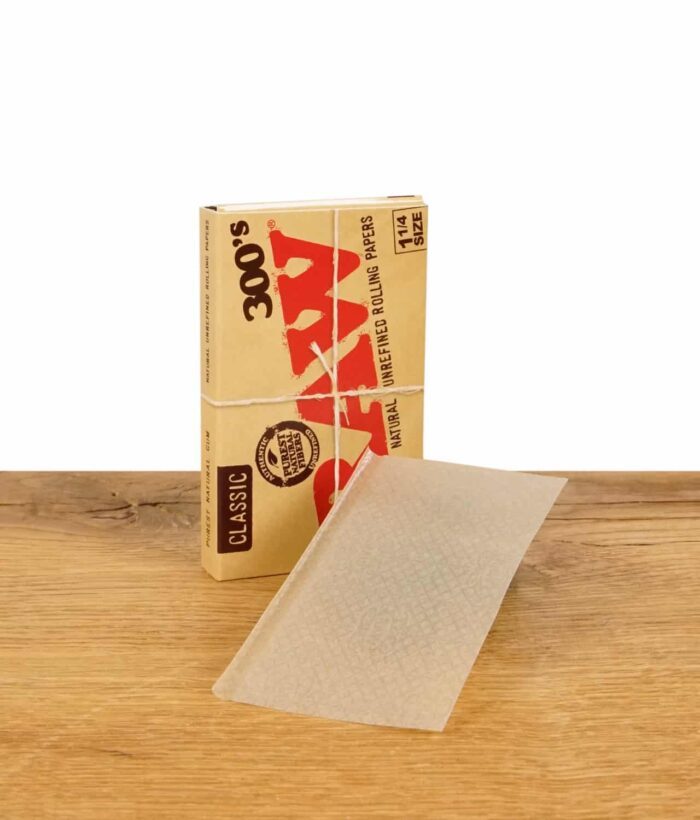 raw-classic-300s-1-1-4-size-papers-2.jpg