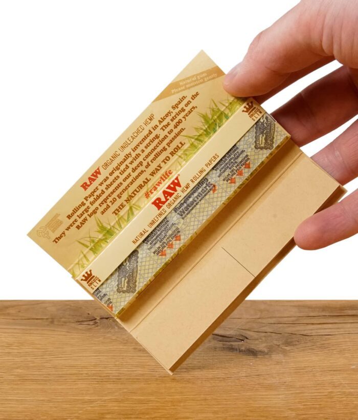 raw-organic-hemp-connoseur-king-size-slim-mit-tips-3.jpg