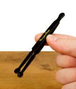Honeybee Herb Stainless Tweezers V3 in der Hand