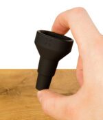PAX Wasserpfeifen Adapter in der Hand