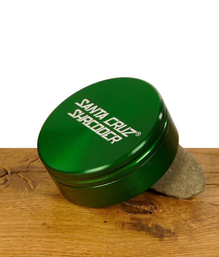 santa-cruz-shredder-2-teilig-68mm-gruen-1.jpg