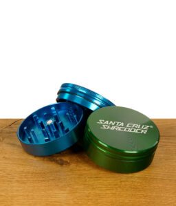 santa-cruz-shredder-2-teilig-68mm.jpg