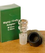 Bongadapter für Mighty/Crafty auf einem Holzbrett vor einem Stein