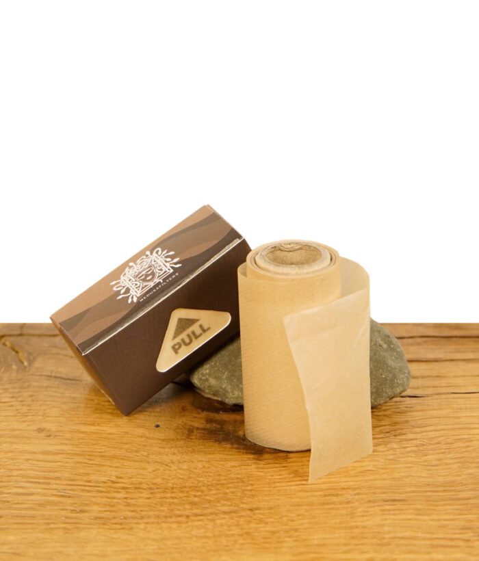 Medusa Filters ungebleichte Rolling Paper Rolle mit brauner Verpackung und Spenderfunktion.