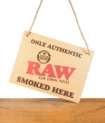 RAW Store Pappschild