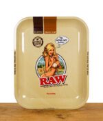RAW Rolling Tray mit Retro-Pin-up-Design auf beigem Hintergrund, verziert mit RAW-Logo und „The Natural Way to Roll“-Schriftzug.