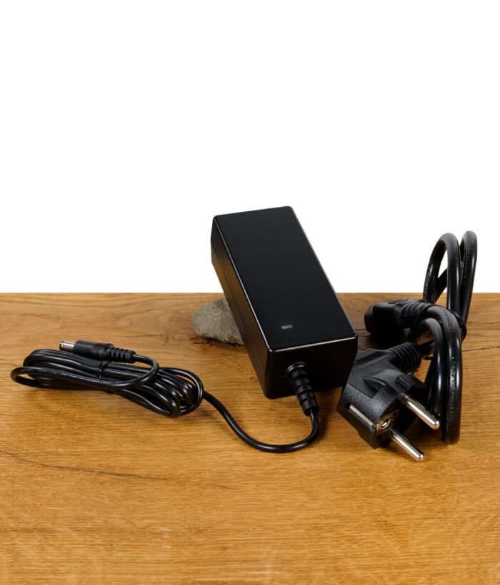 Netzteil und Stromkabel des Arizer Extreme Q Vaporizers – Zubehör für Desktop-Vaporizer