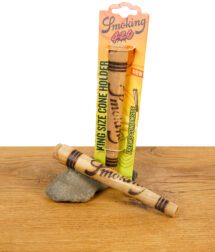 Smoking 420 King Size Cone Holder in Verpackung mit sichtbarem Holz-Tip und Branding