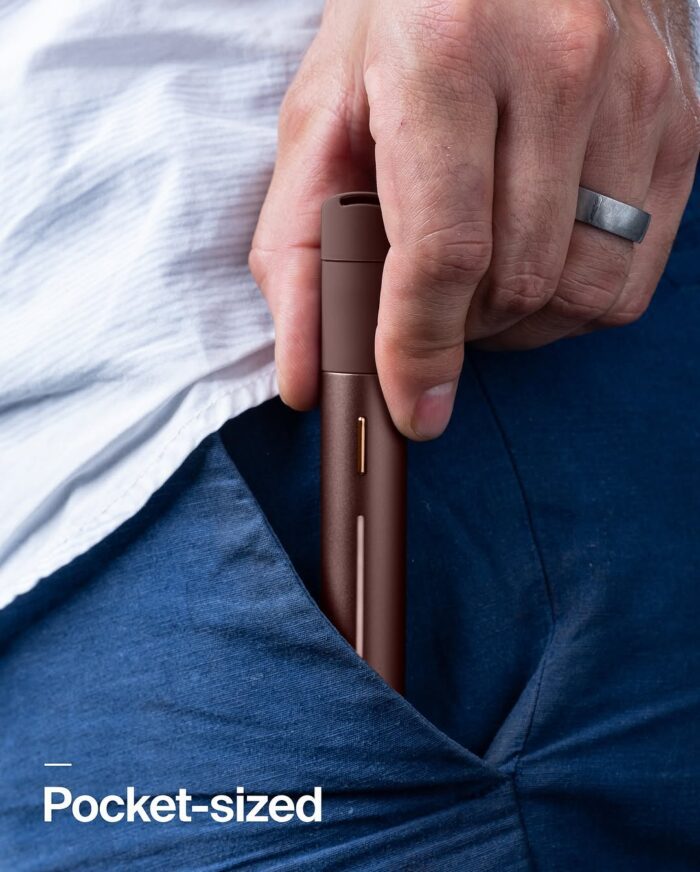 Puffco Pivot Mocha Edition in der Hosentasche Dank kleiner Größe