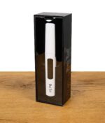 Black Leaf Hot Knife LED mit Thermometer in Weiß in Originalverpackung mit Sichtfenster auf Holzuntergrund