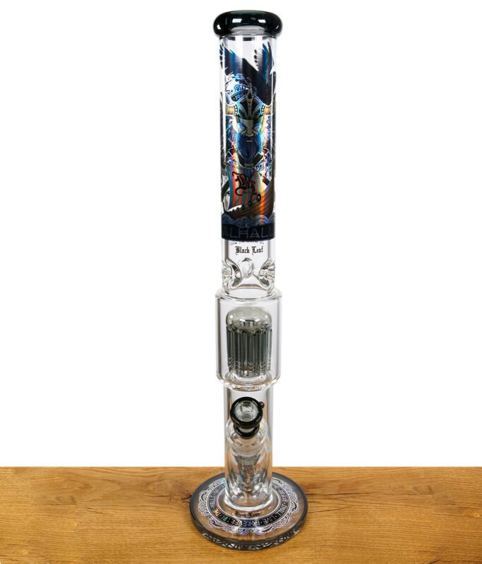Komplettansicht der Black Leaf Kofferbong Valhalla mit mehrfarbigem Wikinger-Print und großem Perkolator