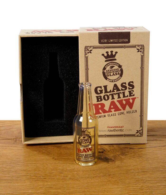 RAW Glasfilter Flasche neben geöffneter Box mit "Very Limited Edition"-Aufdruck