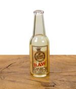 RAW Glass Bottle Cone Holder einzeln auf Holztisch fotografiert