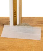 Einzelnes, herausgezogenes OCB Slim Gold Paper vor der Verpackung