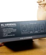 Verpackungsseite mit Zubehörübersicht und Produktdetails zum MJ Arsenal "The Bridge"
