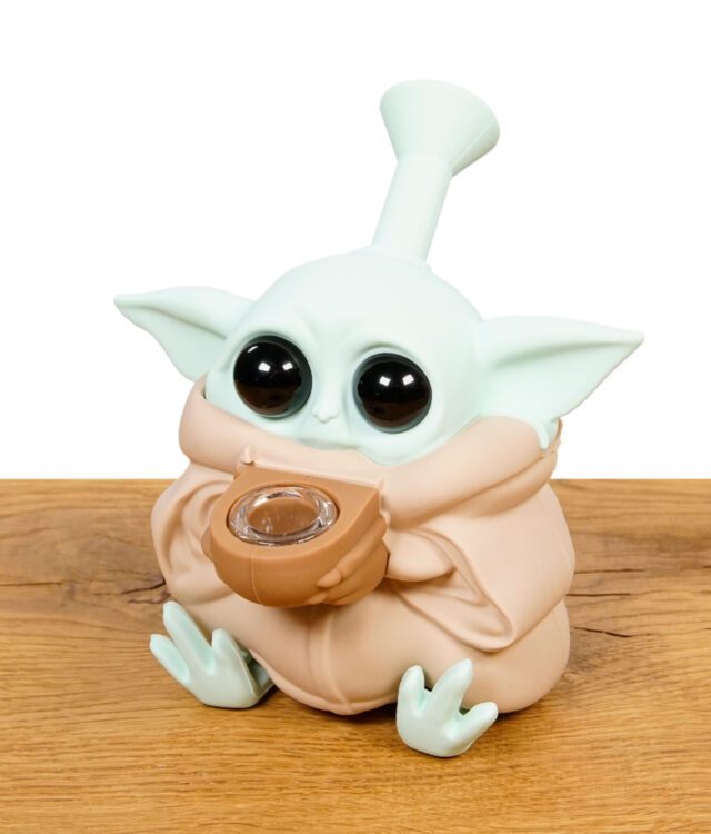 Alien Silikonbong 13 cm hoch in verspieltem Design mit großen Augen und Trinkschale