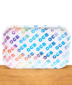 OCB Rolling Tray mit buntem Logoprint auf weißem Untergrund