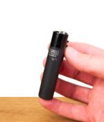 Clipper Soft Touch schwarz in Hand gehalten