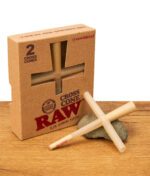 Beige Packung vorgedrehter Kreuz Joints von RAW namens "Classic Cross Cones"