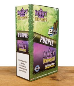 Juicy hemp Wraps Purple 25er Pack auf einem Holzbrett