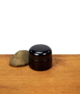 weithalsdose-aus-violettglas-30ml.jpg
