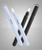 Farbvarianten des Puffco New Hot Knifes: Präsentation des Onyx (Schwarz) und Haze (Hellblau) Dab Tools mit den Schutzkappen.