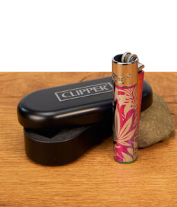 clipper-metall-jungle-leaves-icy.jpg