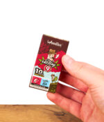 Weedlez 'Fat Tony' 9mm Aktivkohlefilter in der Hand – kompaktes 10er Pack in Handgröße, Frontansicht mit Verpackungsdesign