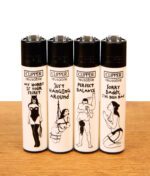 Clipper FFX Adult #6 Reibradfeuerzeuge im 4er-Set mit schwarz-weißen BDSM-Motiven und Sprüchen auf Holz.
