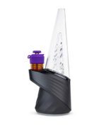 Puffco 3DXL Chamber Plasma Edition montiert auf einem schwarzen Peak Pro E-Rig mit klarem Glasaufsatz.
