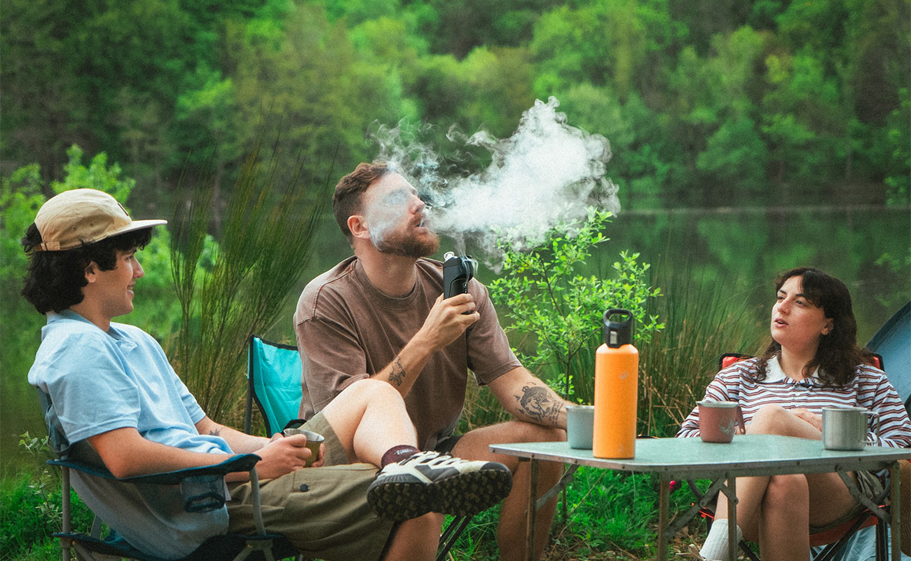 Outdoor-Session mit dem Dr. Dabber Switch GO E-Rig beim Camping in der Naturansicht.